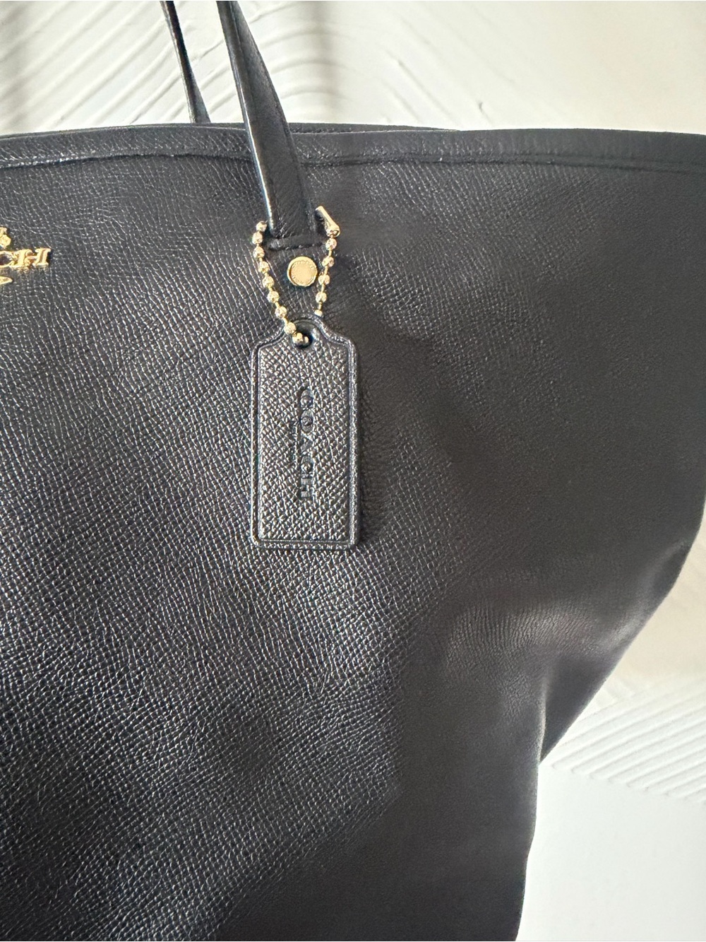 COACH Black Leather Tote Bag - Classic Everyday Carry G1723-57131E - Picture 3 of 14